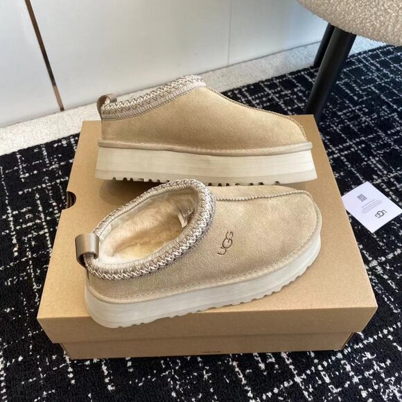 UGG Tazz Mustard Seed Platform Slippers - Picture 3 of 9